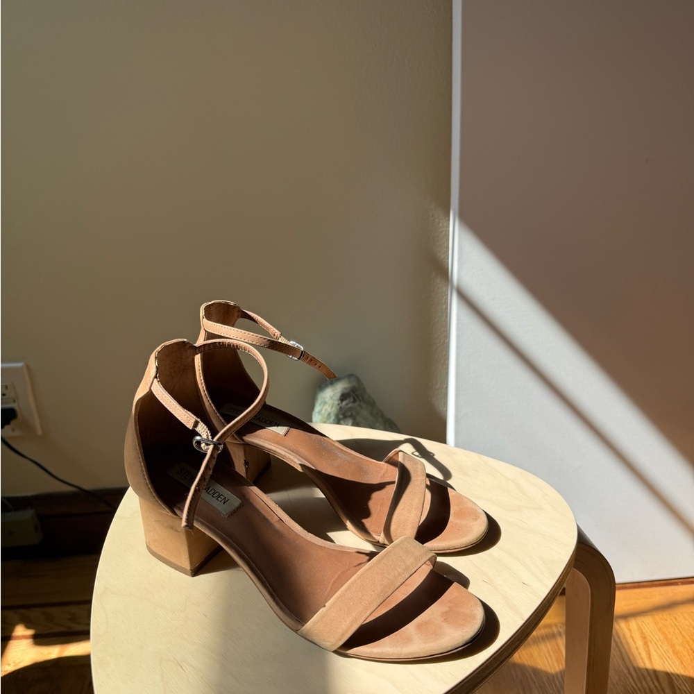 Steve Madden Tan Block Heel Sandals